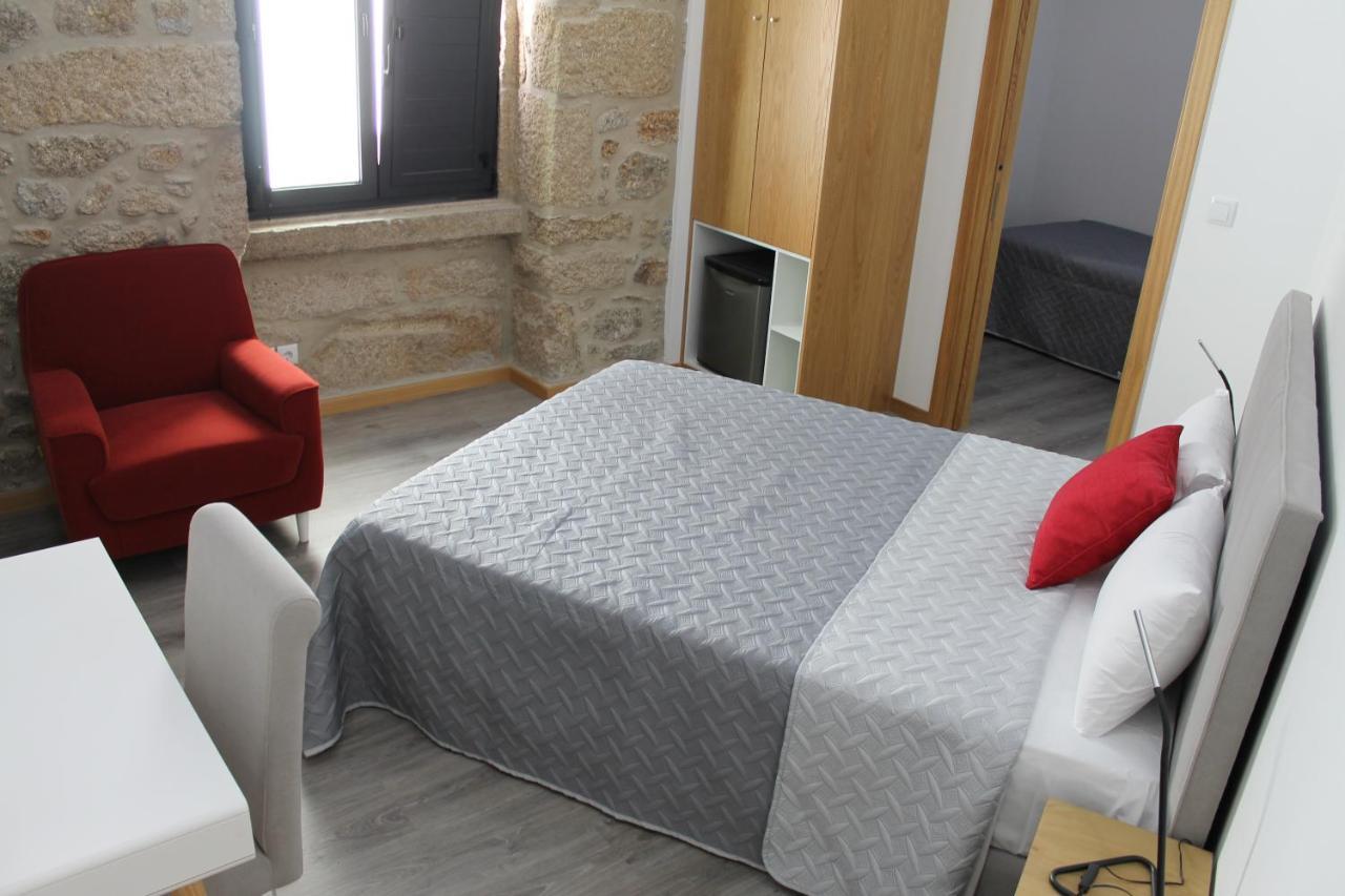 Alojamento Girassol - Guest House - Quarto Com Casa De Banho Privativa Кастело Бранко Екстериор снимка