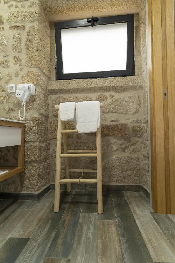 Alojamento Girassol - Guest House - Quarto Com Casa De Banho Privativa Кастело Бранко Екстериор снимка
