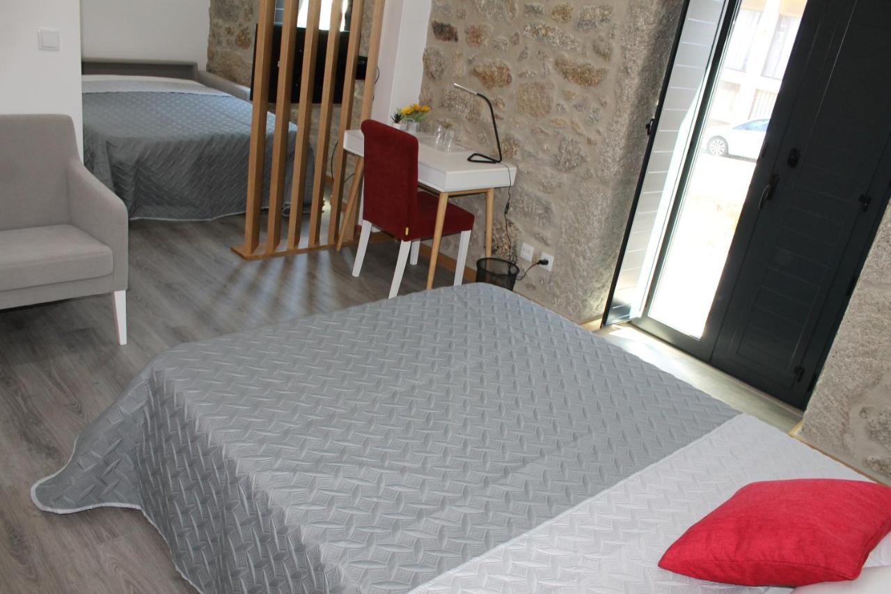 Alojamento Girassol - Guest House - Quarto Com Casa De Banho Privativa Кастело Бранко Екстериор снимка